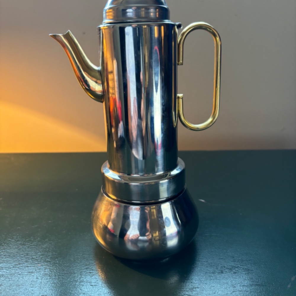 24 Karat gold plated 18/10 Stainless Steel Espresso Maker (Made in Italy) - Picture 3 of 15